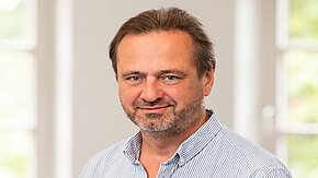 contact image